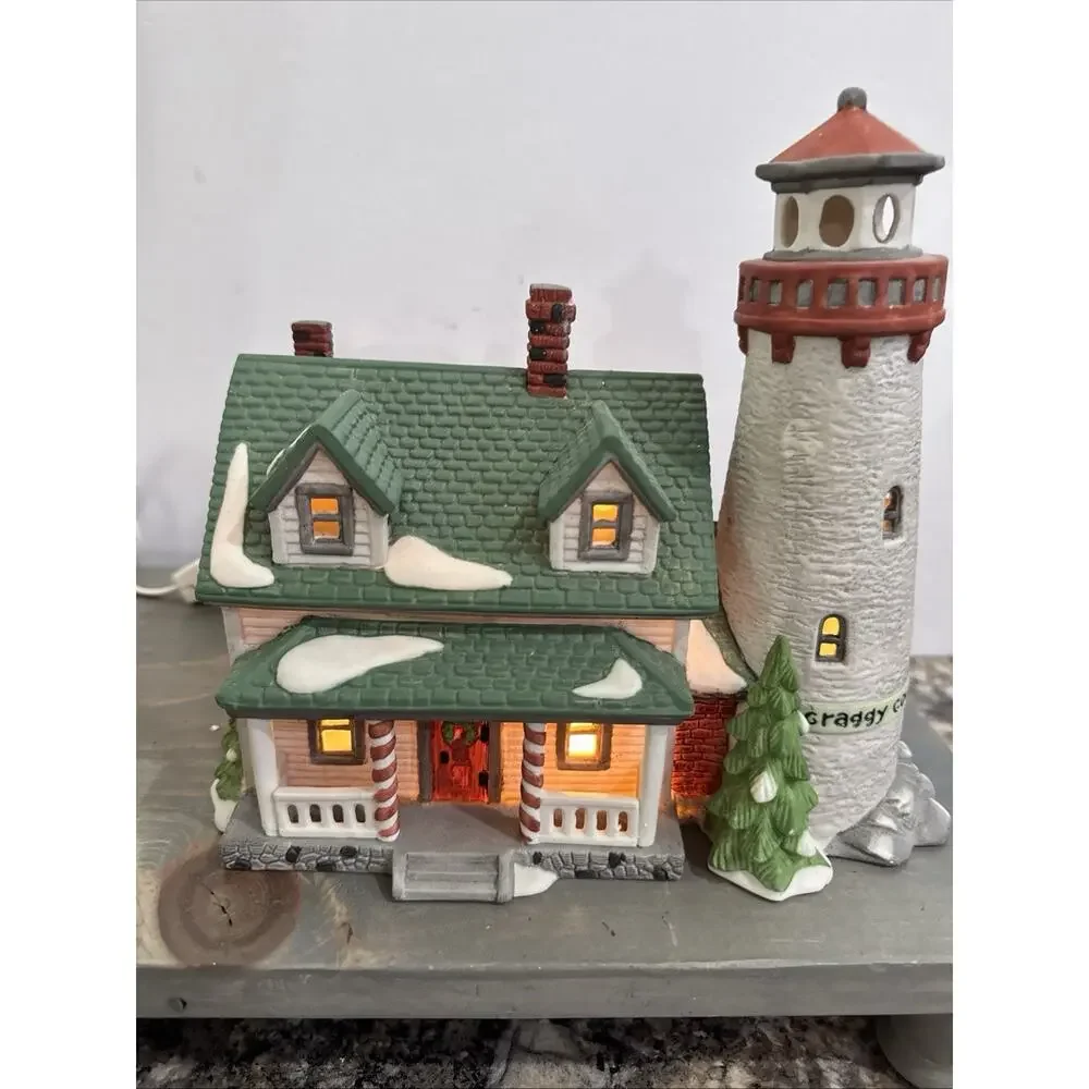 Department 56 Craggy Cove Lighthouse New England Village Series #59307 Light/Box